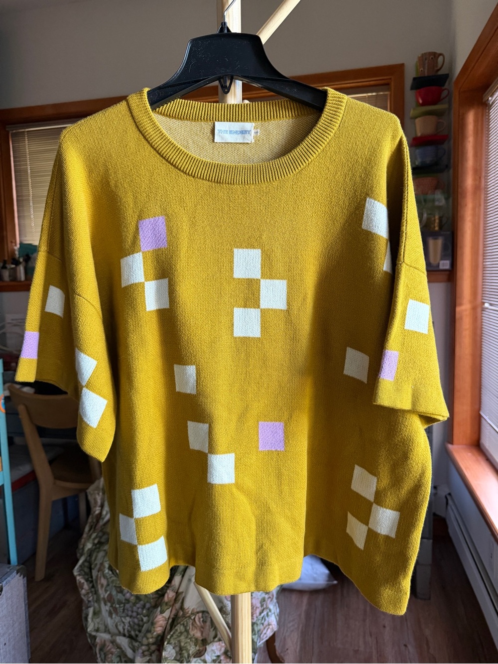 The Endery Albers sweater size xl/xxl EUC in mustard/pink